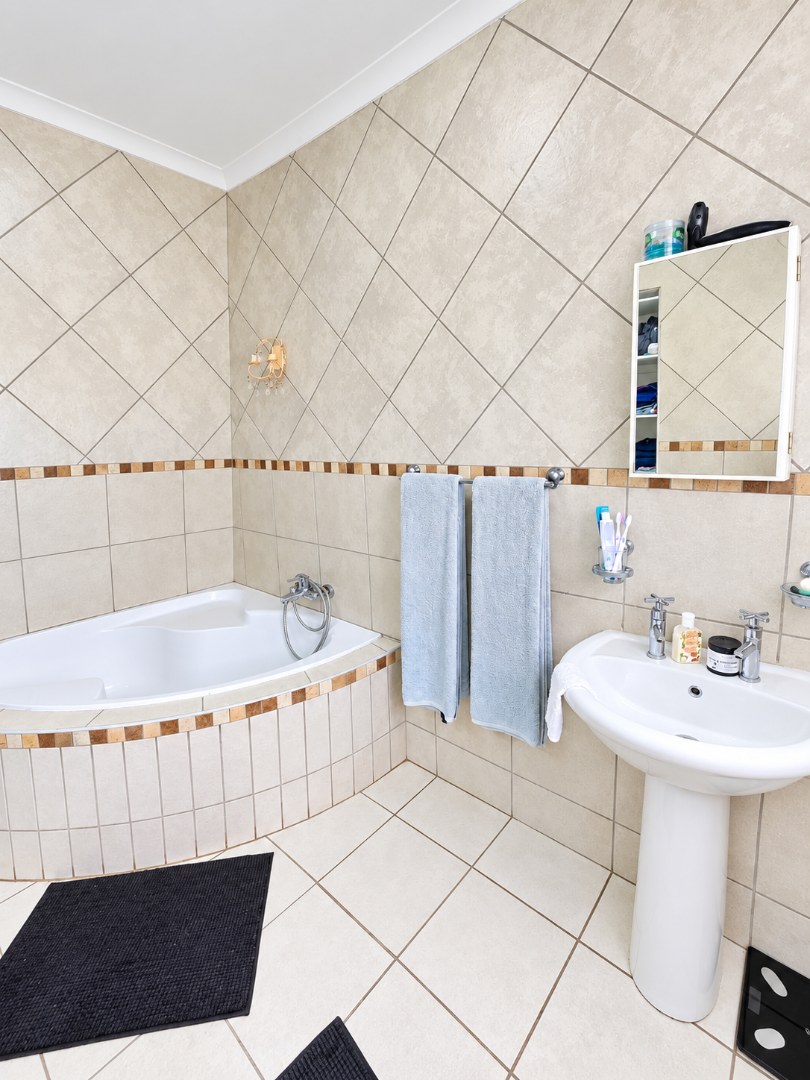 3 Bedroom Property for Sale in Songloed North West